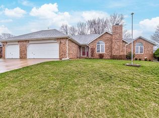 1240 Verna Ln, Nixa, MO 65714