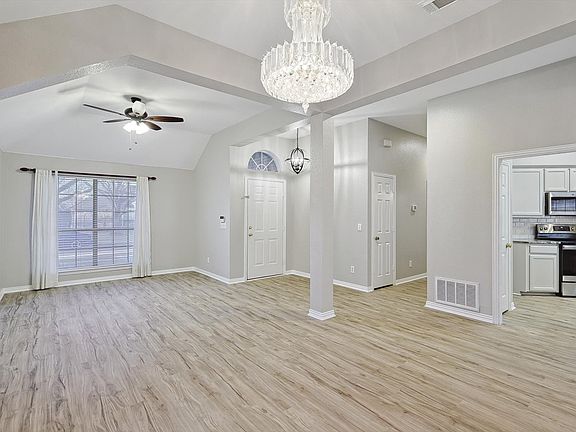 2nd image of 1658 Shannon Dr