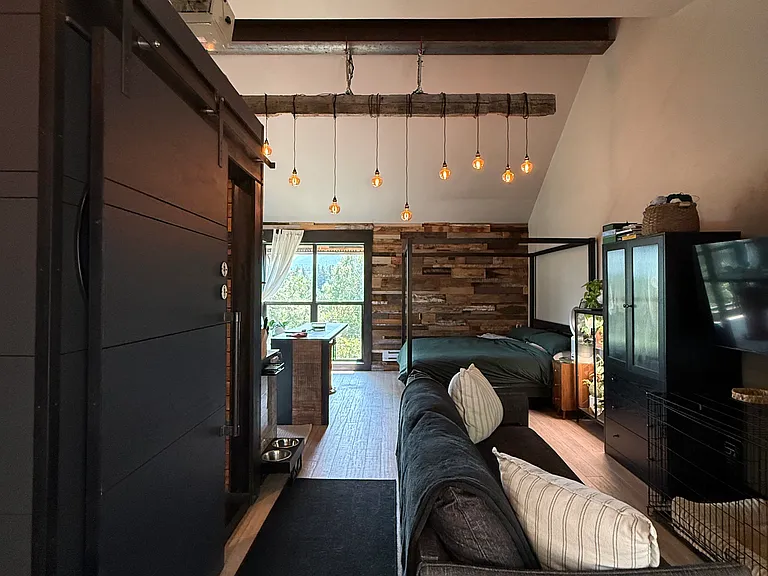 View from entrance, bathroom on the left