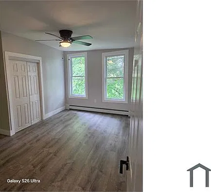 3 bed, $2,400 — Photo 2