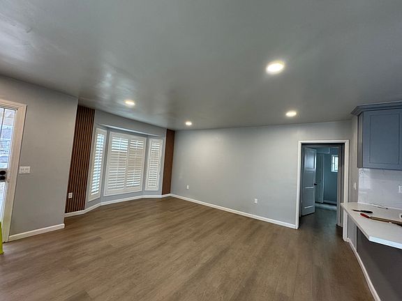 4th image of 3628 Vane Ave