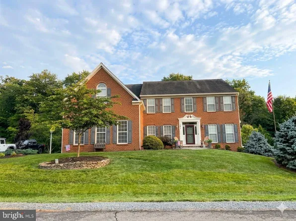 6871 Emma Ct, Warrenton, VA 20187