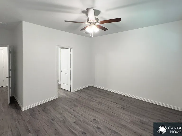 4522 Foxton Ln — Photo 6