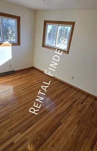 319 Dove St — Photo 2