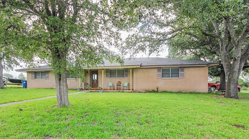 1st image of 1100 E Corpus Christi St