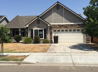 404 E Stanley Ave, Reedley, CA 93654