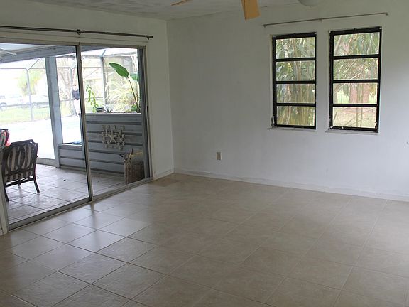 5th image of 7003 SW 39th St