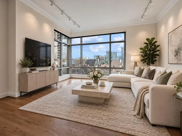 2211 Briarglen Dr APT 605, Houston, TX 77027
