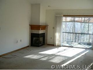 2nd image of 880 S Park Pl