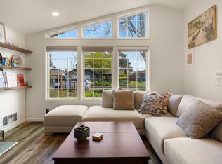 (Undisclosed Address), Eugene, OR 97401