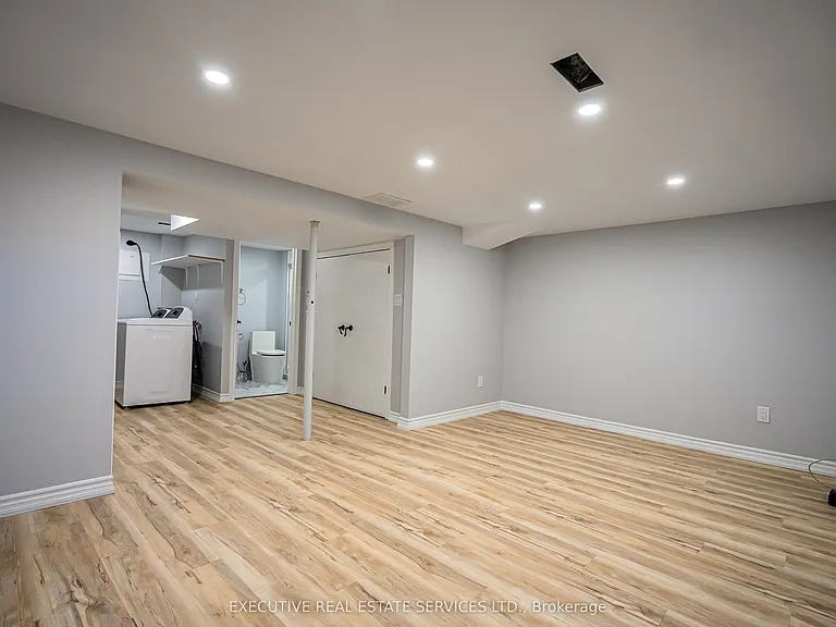 131 Rockwood Ave #18 — Photo 28