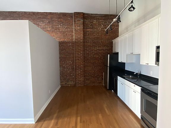 2nd image of 310 Delaware St APT 309