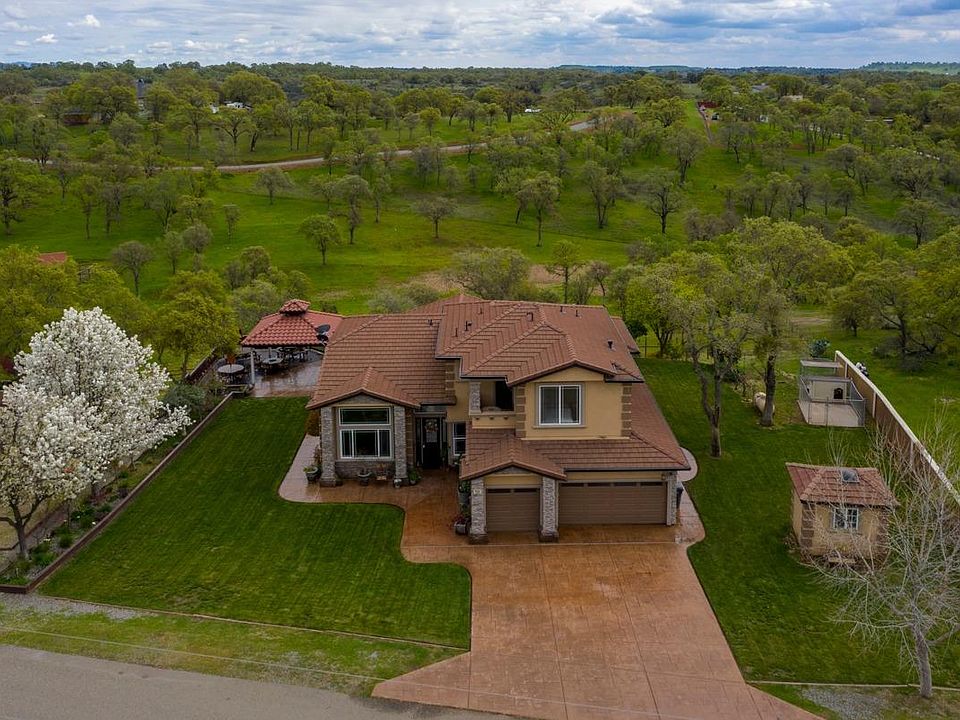 1st image of 51 Hawks Landing Ct