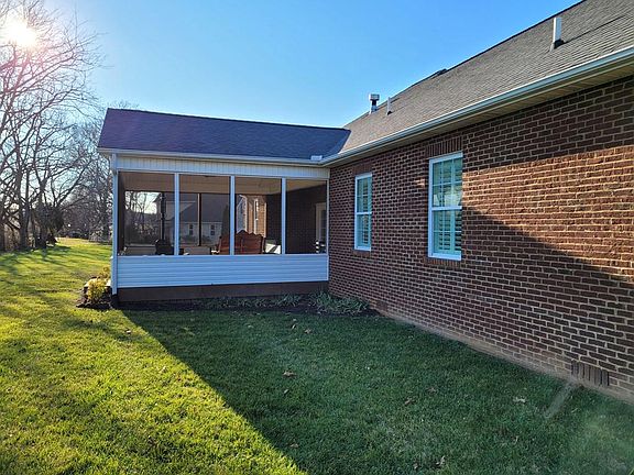 3rd image of 4176 Scarlet Oak Dr