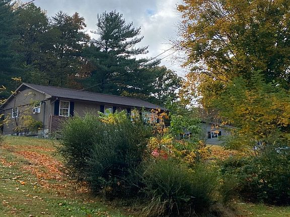 3rd image of 1416 Dandelion Cir
