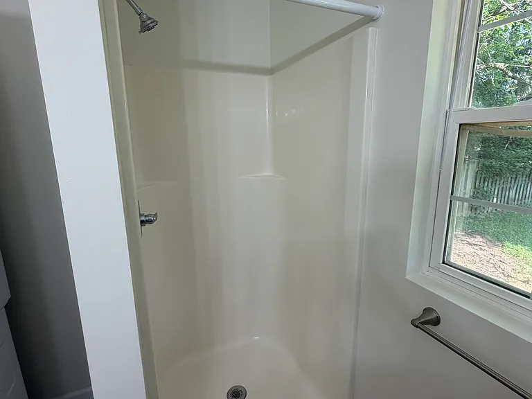2314 Alan Dr — Photo 16