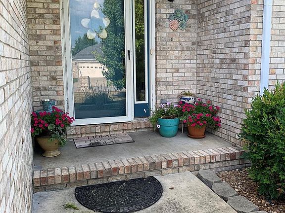 2nd image of 117 Leann Ln