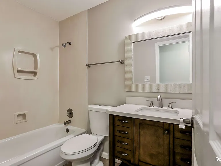 15027 Isleview Dr — Photo 13