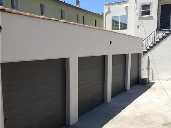 4th image of 1020 N Oxford Ave #1/2