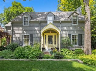 414 E Apple Tree Rd, Fox Pt, WI 53217