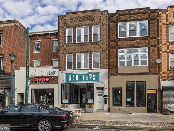 4th image of 2827 W Girard Ave
