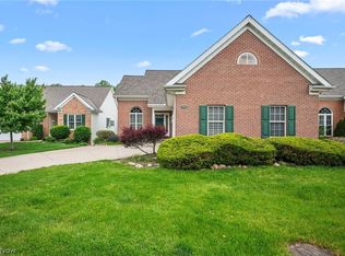500 Glen Hollow Cir, Aurora, OH 44202