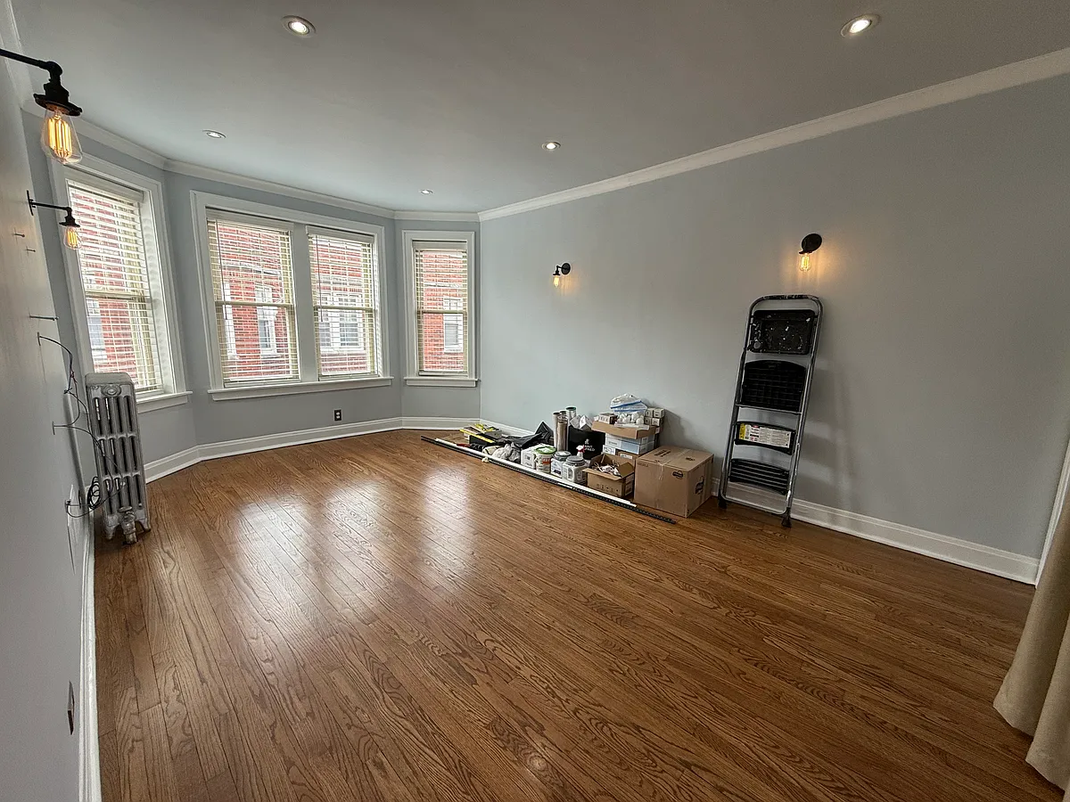 Building Photo - 4834 W Henderson St #3B