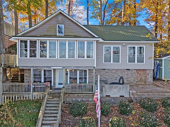 2nd image of 579 Riverview Dr