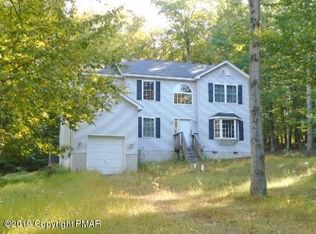 485 Whippoorwill Dr, Bushkill, PA 18324
