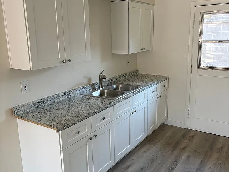 514 S Bellview #3 — Photo 1