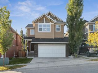 453 N River Heights Dr, Cochrane, AB T4C 0J3