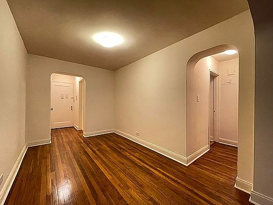 3rd image of 135-10 Grand Central Pkwy #116