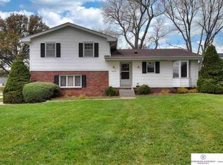3624 S 106th St, Omaha, NE 68124