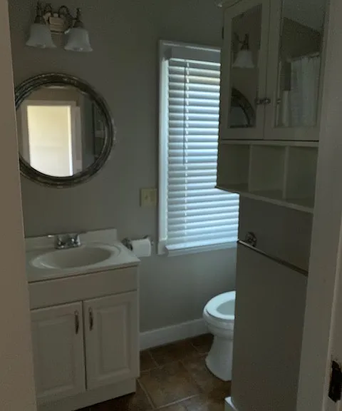 2327 Cedar Ln — Photo 5
