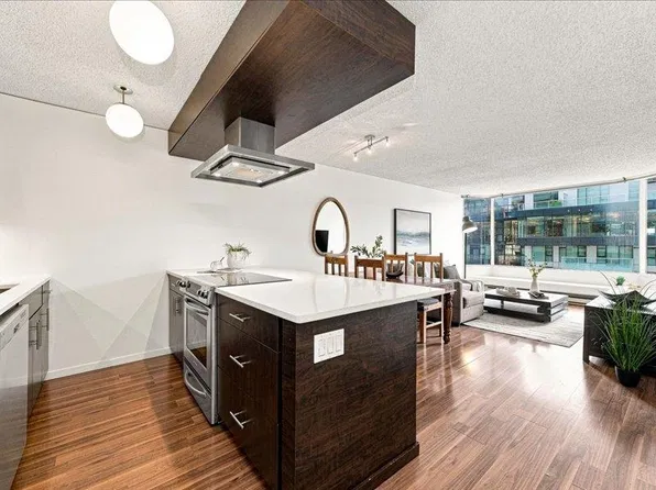 1330 Hornby St #608, Vancouver, BC V6Z 1W5