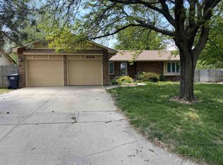 8019 W 2nd St N, Wichita, KS 67212