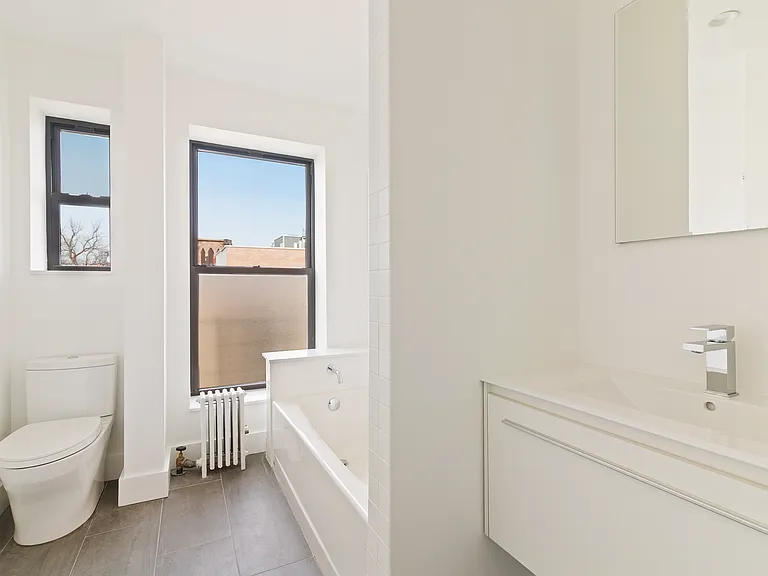 221 Sackett St #4 — Photo 8