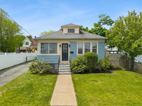 41 Ash Ave, Cranston, RI 02910