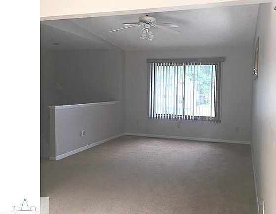 4th image of 1221 E Wolf Ct