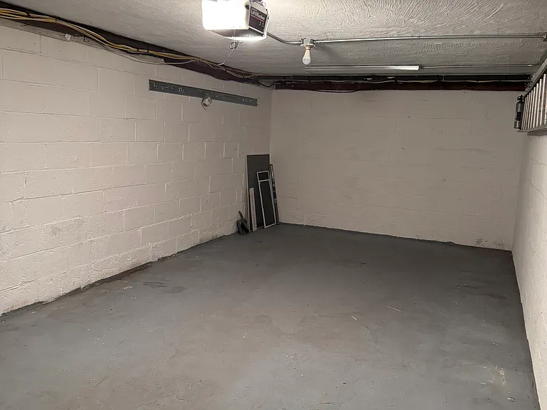 243 Donaldson Ave — Photo 22