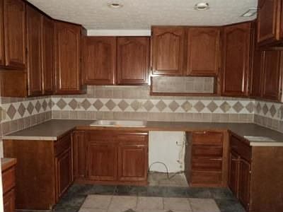 2nd image of 15633 Meadowbrook Dr