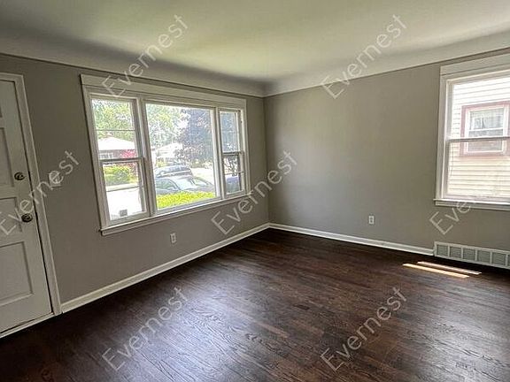 5th image of 1787 Hanover St