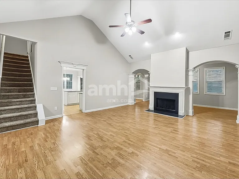 960 Fountain Glen Dr — Photo 8