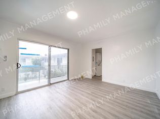 475 S Los Robles Ave #16, Pasadena, CA 91101