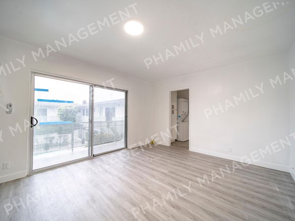 475 S Los Robles Ave #16