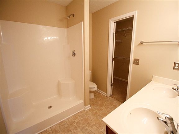 5th image of 3749 Southbend Dr