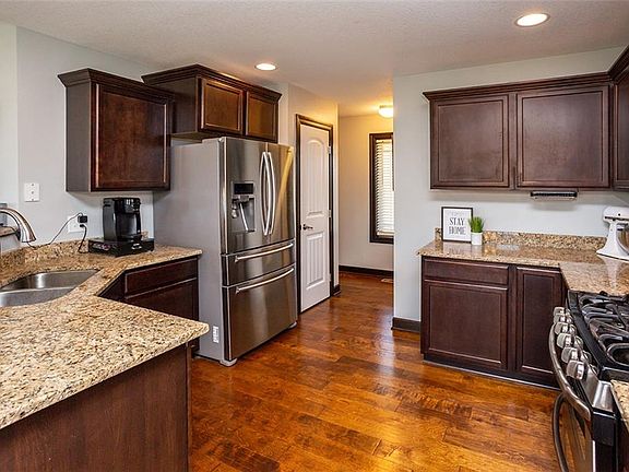 4th image of 393 S 82nd St