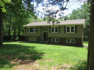 159 Mennella Rd, Poughquag, NY 12570