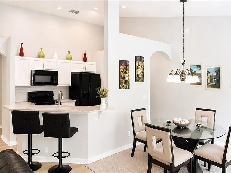 2520 Dharma Cir — Photo 3