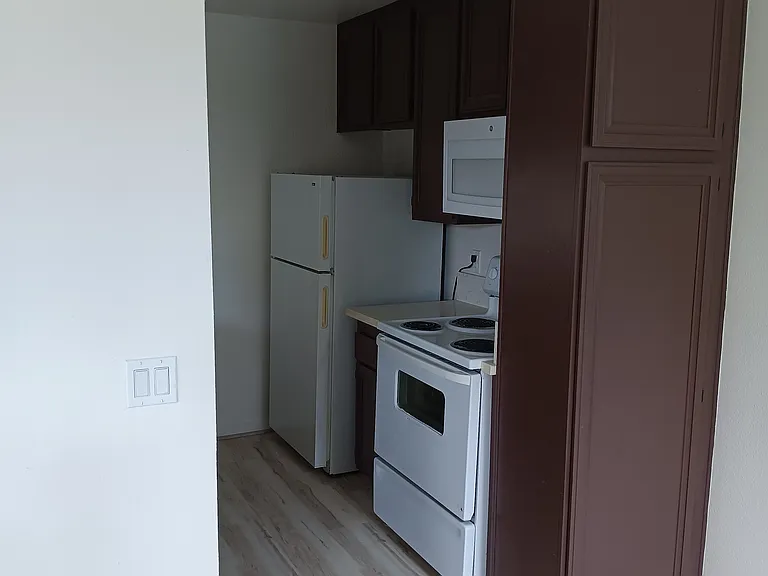 Kitchen Lots of Storage